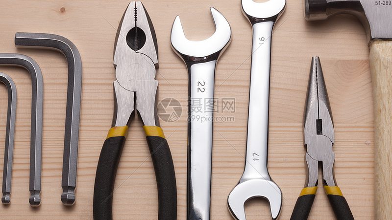 电动修枝剪与手动园艺剪：性能与适用场景的深度解析